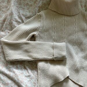 Sincerely Jules Cream Ribbed Turtleneck Sweater size xs